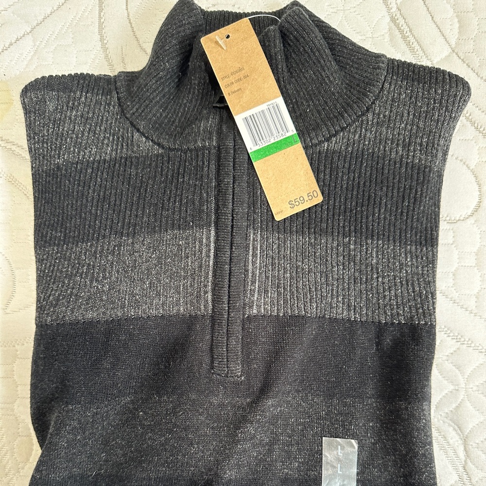 Men’s NWT DKNY Black Dark Grey Half Zip Pullover Sweater Size L